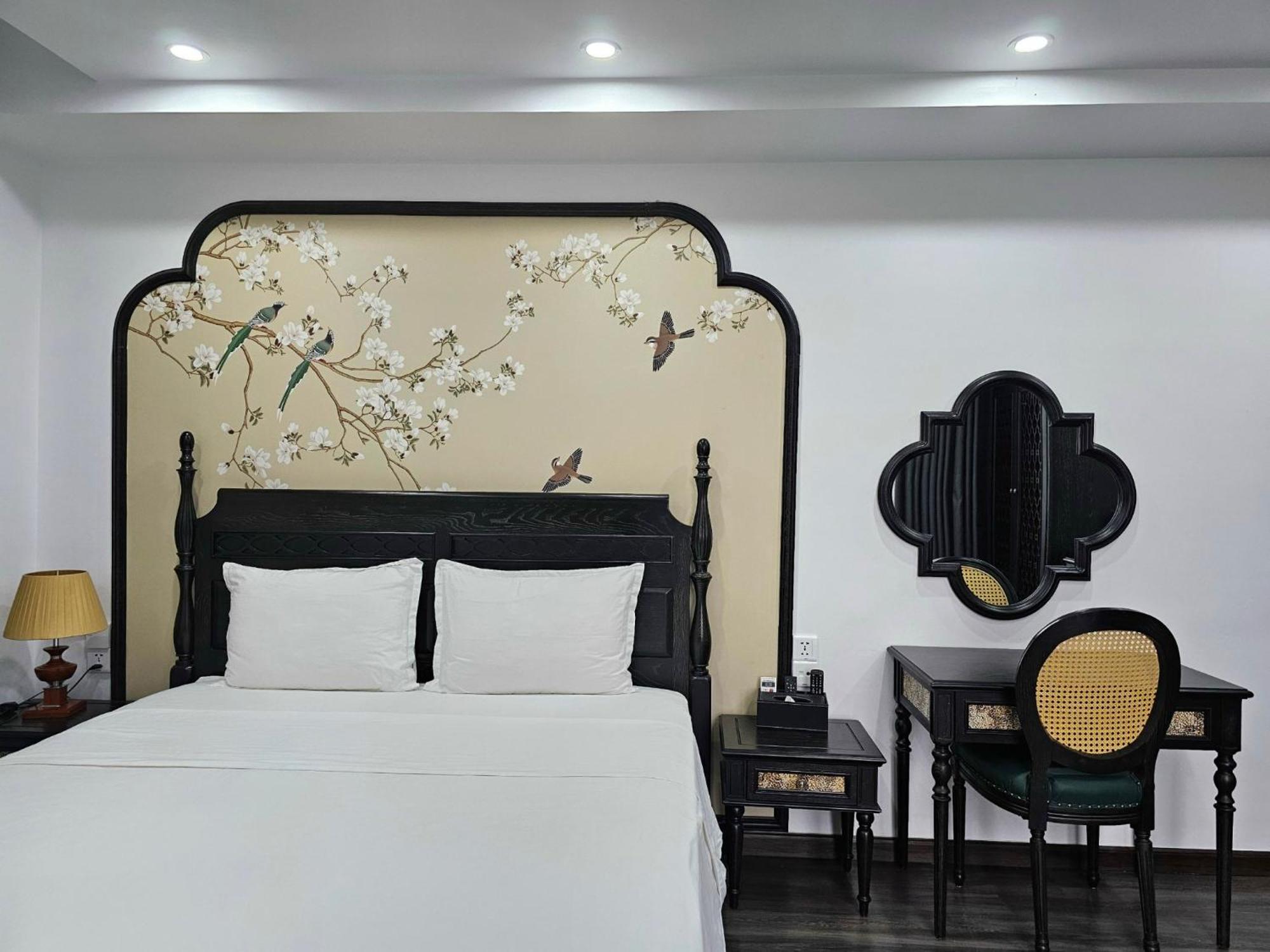 Lotus Hotel Ниньбинь Экстерьер фото