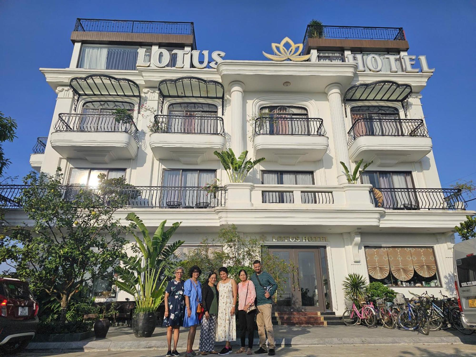 Lotus Hotel Ниньбинь Экстерьер фото